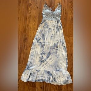 Tie-Dye Maxi Dress with Lace Trim size small